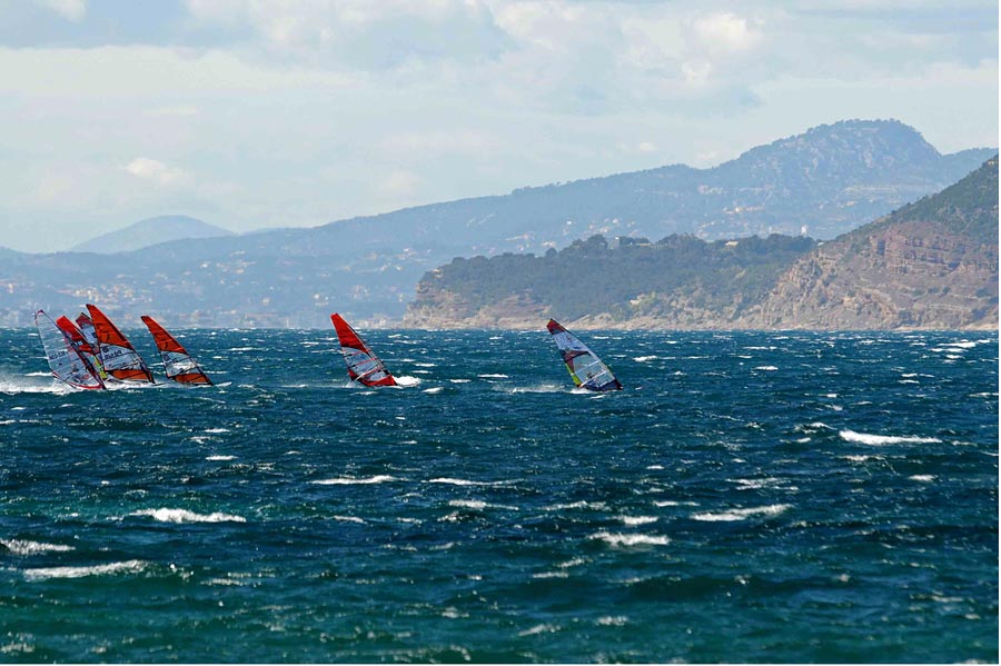 A flying start in windy conditions at Almanarre.