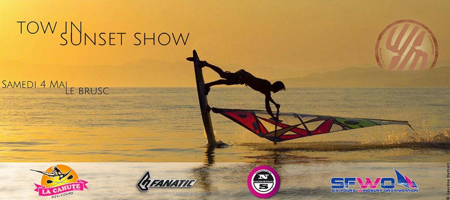 Join the WIndmeet Sunset show at Le Brusc.