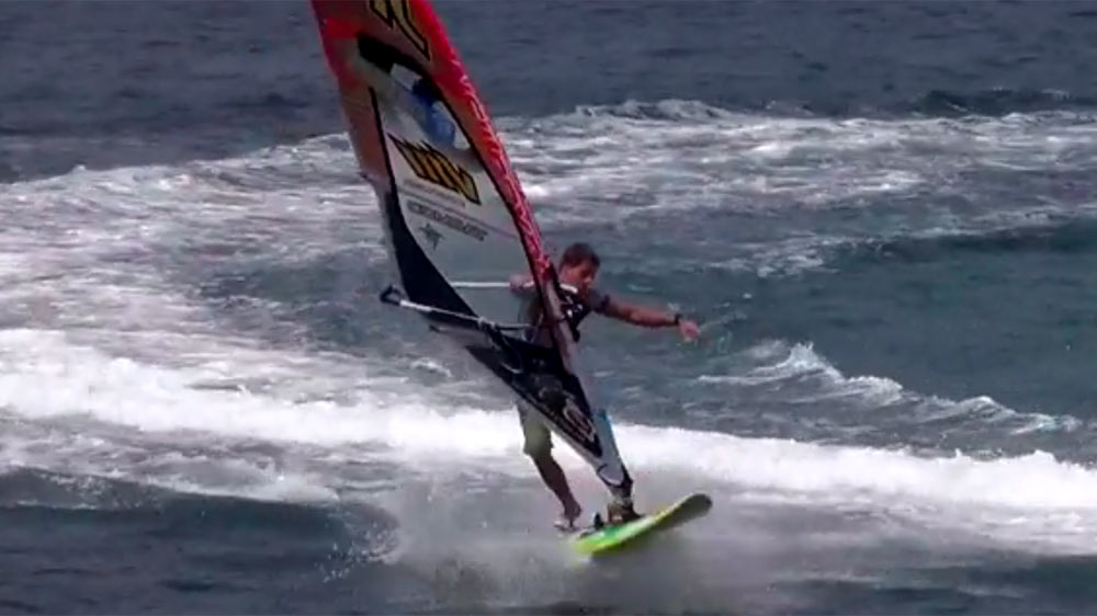 Ricardo Campello Air Funnell one handed (Tow-In)