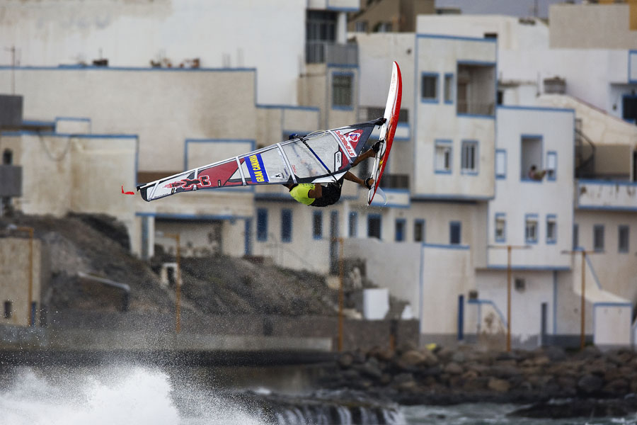Kevin with a Backloop at Pozo back in 2009 (Pic- Carter:PWAworldtour)