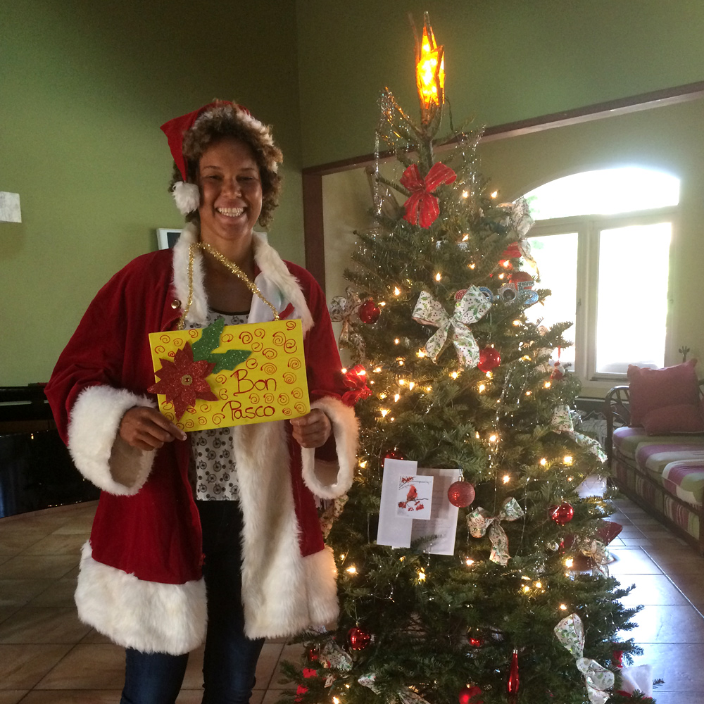 Sarah-Quita Offringa wishes a Merry Xmas!