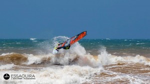 Diony Guadagnino takes a wave at Moulay Bouzerktoune in Morocco (Pic: Schlosser/ Planchemag/ AWT)