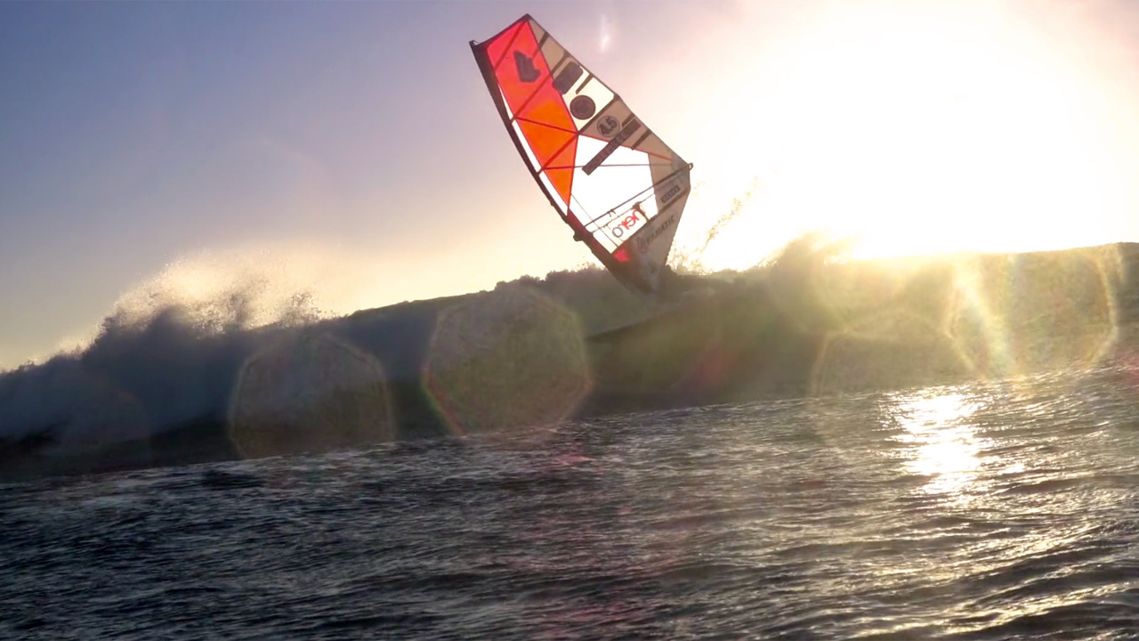 Klaas Voget windsurfs in clean waves in Chile