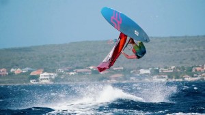 Amado Vrieswijk with great airtime in Klein Bonaire
