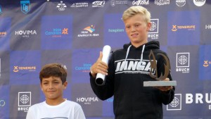 Tobias Bjørna won in the U-13 PWA wave category in Tenerife in 2018