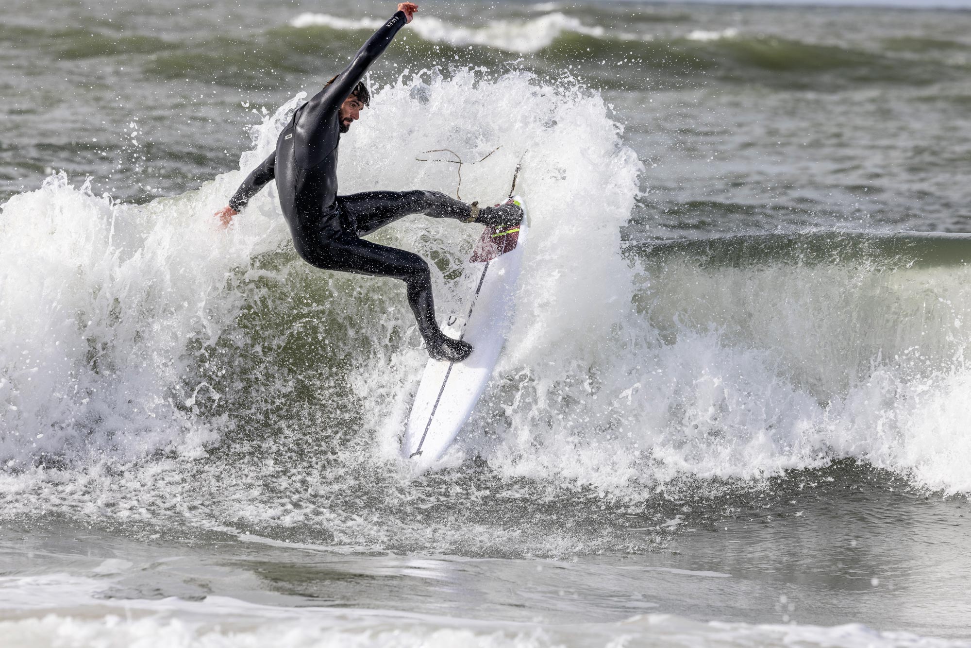 Marc Pare surfing | Pic: Carter/pwaworldtour.com